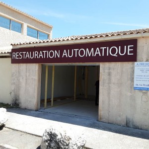 enseigne-lumineuse-restauration.jpg