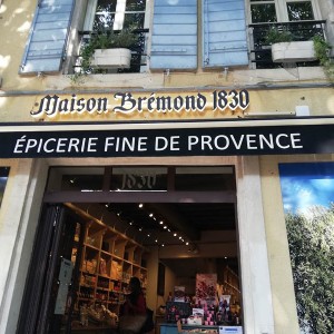 enseigne-lumineuse-epicerie-fine-st-remy-de-provence.jpg