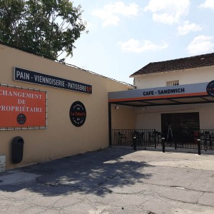ouverture-boulangerie-Arles.jpg