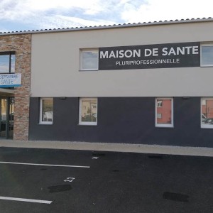 Maison-de-sante--enseigne.jpg